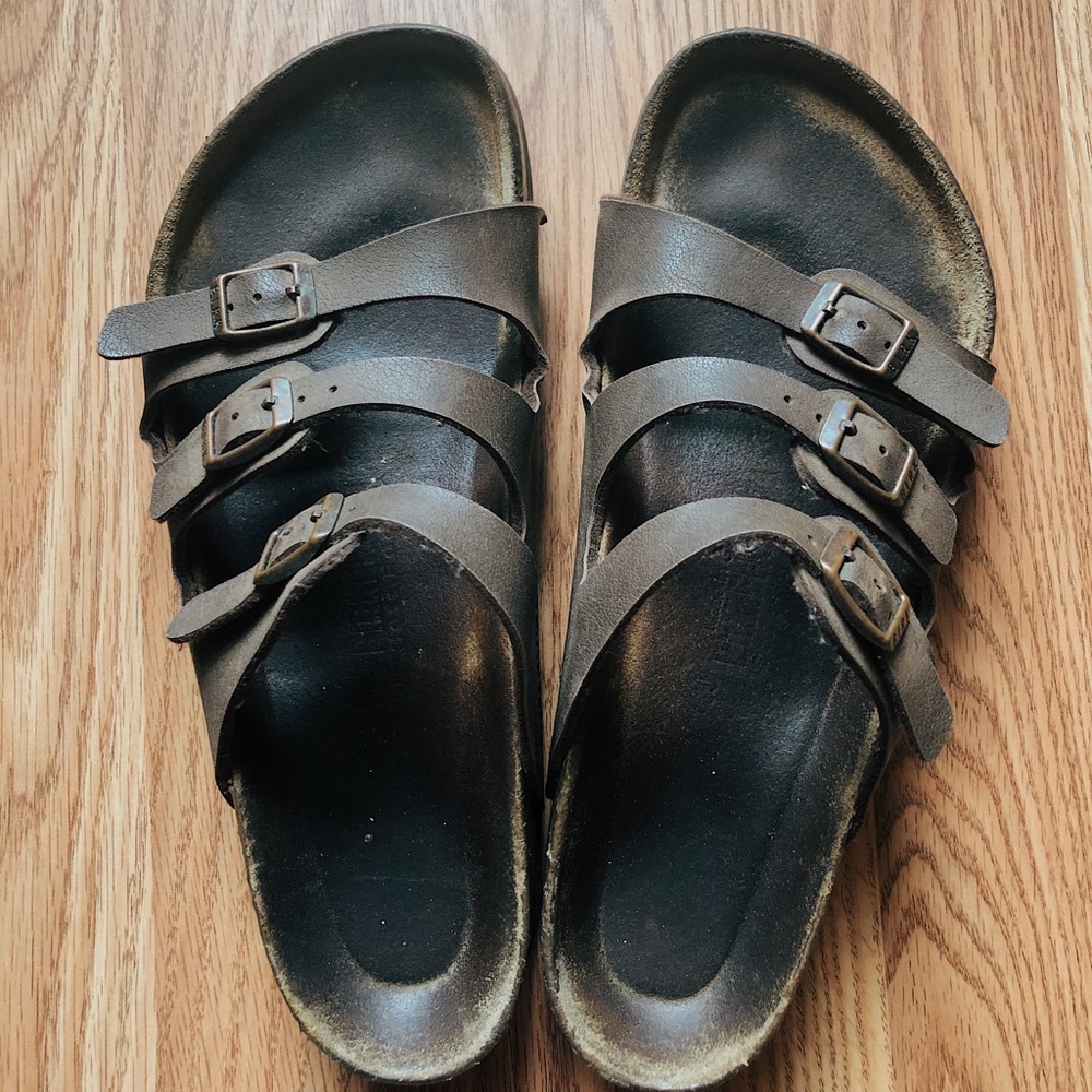 Women’s Size 40 (size 9-10) Florida Birkenstock’s
